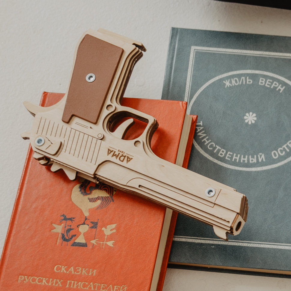 Пистолет «Дезерт Игл» (Desert Eagle), стреляющий резинками деревянный макет Пистолет «Дезерт Игл» (Desert Eagle), стреляющий резинками деревянный макет